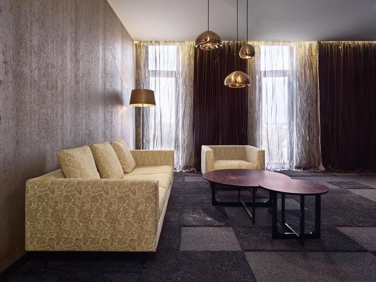 Theatre Hotel أولوموك المظهر الخارجي الصورة