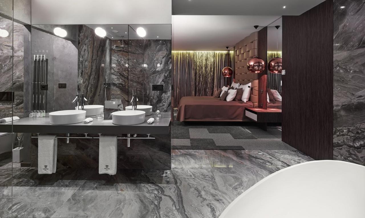 Theatre Hotel أولوموك المظهر الخارجي الصورة