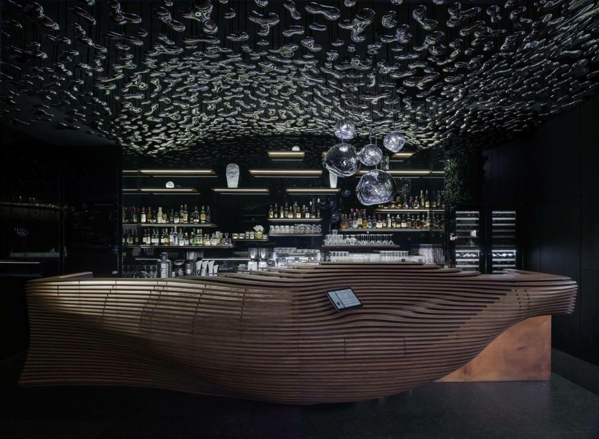 Theatre Hotel أولوموك المظهر الخارجي الصورة