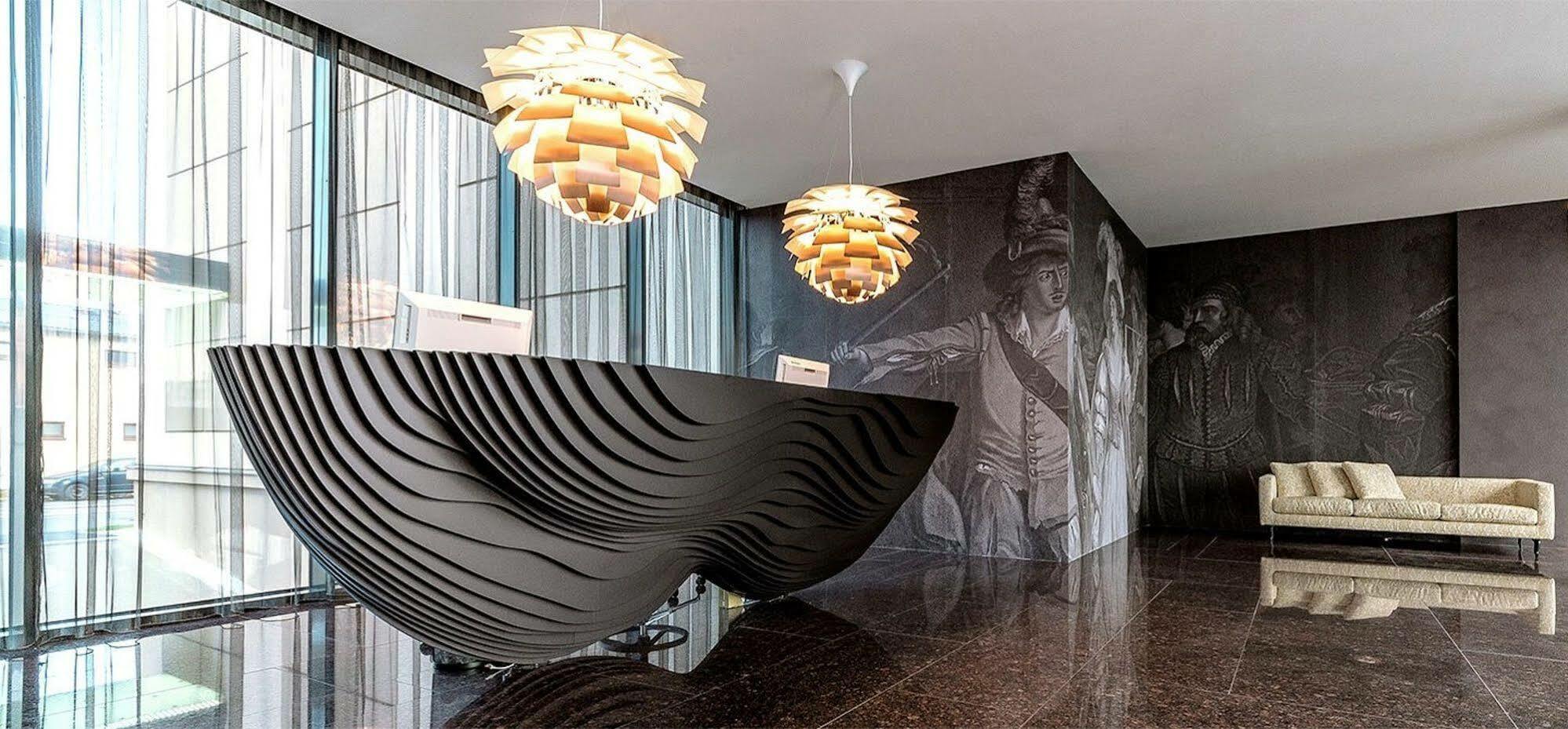 Theatre Hotel أولوموك المظهر الخارجي الصورة